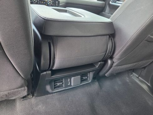 Used 2025 Chevrolet Silverado 1500 LT RWD image 8