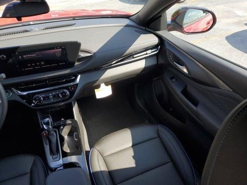 New 2026 Buick Envista Sport Touring FWD image 9
