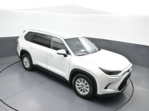 Certified 2026 Toyota Grand Highlander XLE image 37