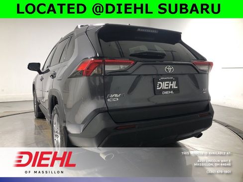 Used 2022 Toyota RAV4 XLE w/ Convenience Package image 5