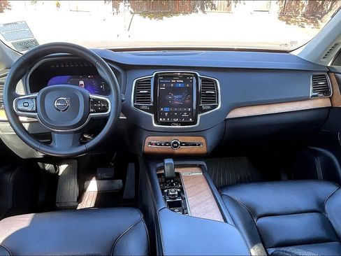 Used 2023 Volvo XC90 T8 Plus w/ Protection Package image 18