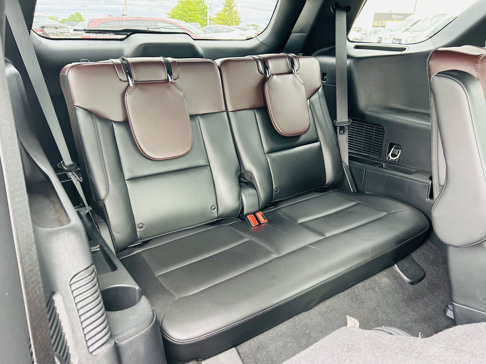 Used 2023 Ford Explorer Platinum w/ Technology Package AWD/4WD image 38