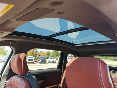 Certified 2024 Lincoln Nautilus Black Label w/ Jet Appearance Package (87T) AWD/4WD image 11