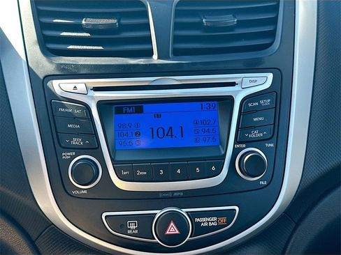 Used 2014 Hyundai Accent GS image 13