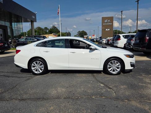 Used 2024 Chevrolet Malibu LT FWD image 15