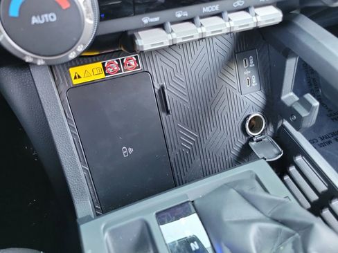 Used 2024 Toyota Tacoma TRD Off-Road w/ TRD Off Road Upgrade Package image 11