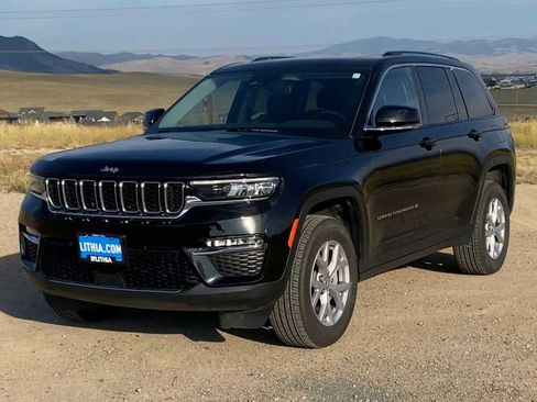 Used 2022 Jeep Grand Cherokee Limited image 4
