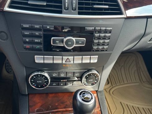 Used 2014 Mercedes-Benz C 250 Sedan image 8