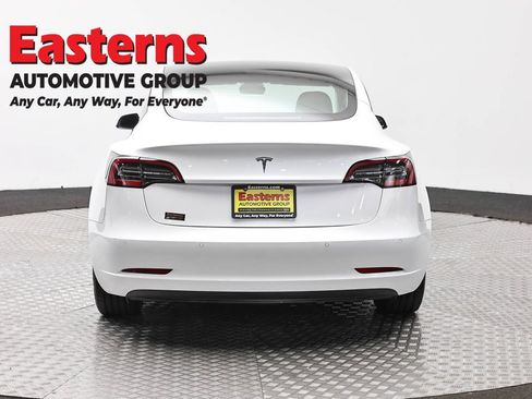 Used 2021 Tesla Model 3 Standard Range Plus RWD image 6