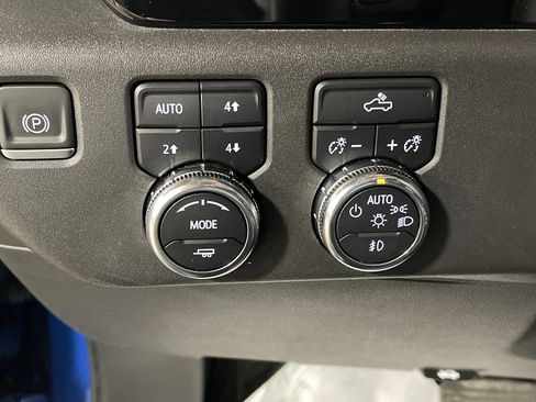 Used 2023 GMC Sierra 1500 Elevation image 20