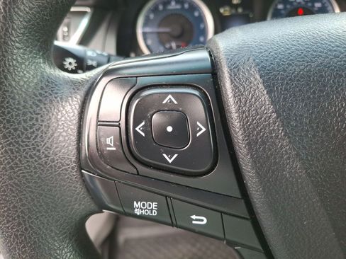 Used 2017 Toyota Camry LE image 14