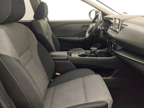 Used 2021 Nissan Rogue S FWD image 11