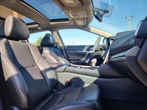 Used 2017 Nissan Maxima 3.5 SL image 21