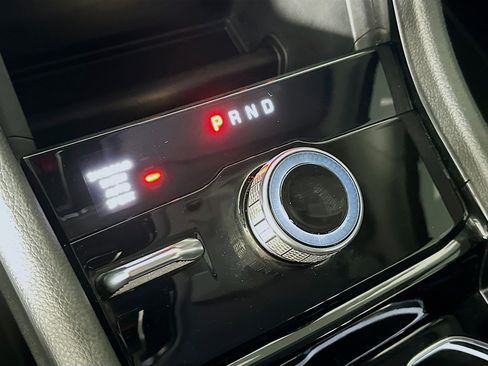 Used 2023 Jeep Grand Cherokee Limited w/ Black Appearance Package image 25