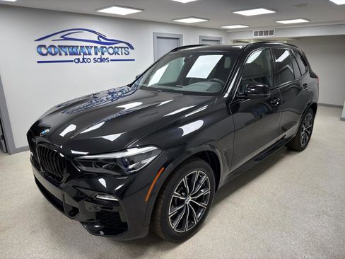 Used 2021 BMW X5 xDrive40i w/ M Sport Package image 2