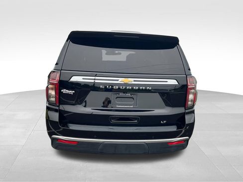 Used 2024 Chevrolet Suburban LT AWD/4WD image 4