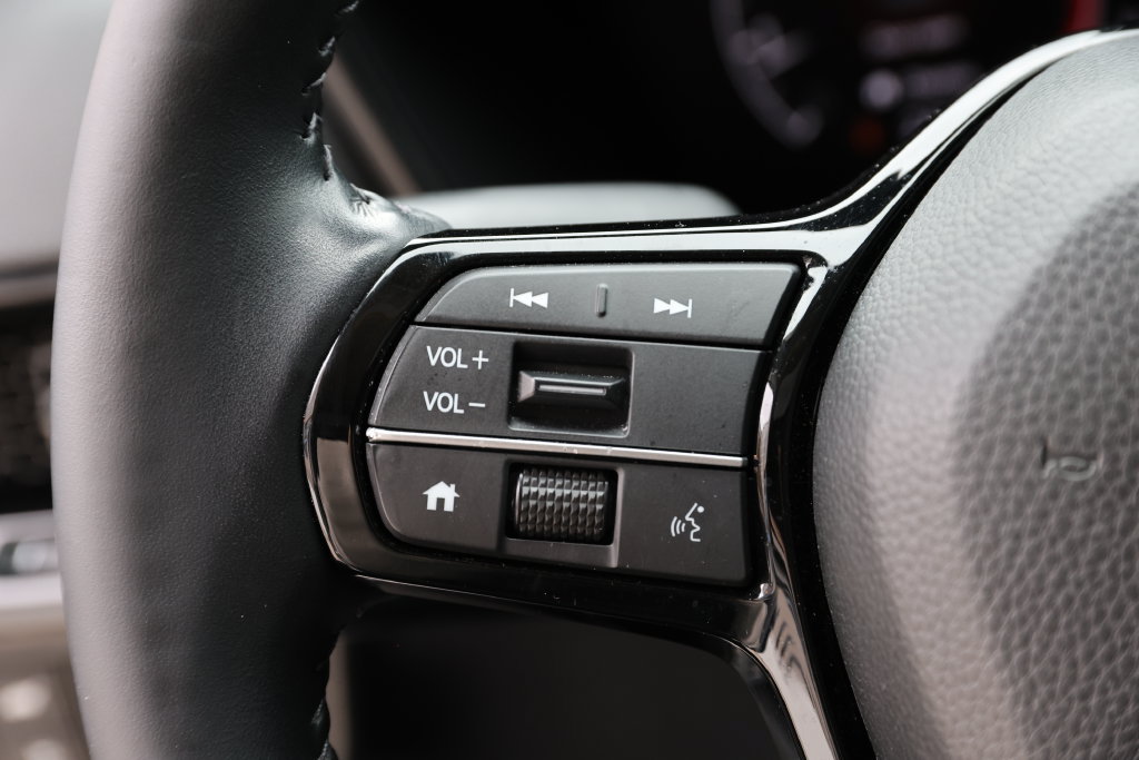 Used 2025 Honda CR-V EX-L image 18