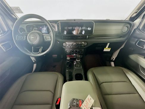 New 2026 Jeep Gladiator Mojave w/ Technology Group image 9