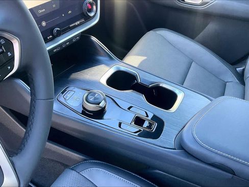 Used 2026 Lexus RZ 350e image 17