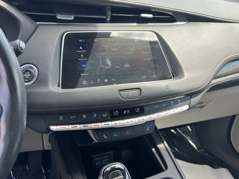 Used 2020 Cadillac XT4 Premium Luxury w/ Cold Weather Package FWD image 7