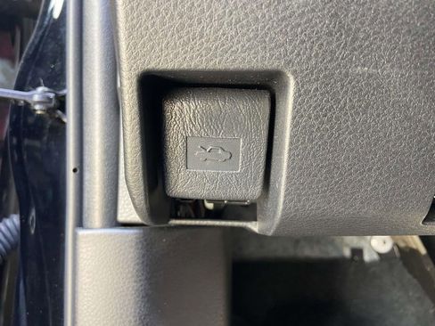 Used 2023 Toyota Tacoma SR5 RWD image 30