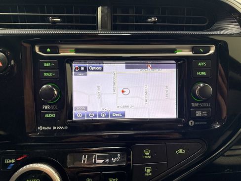 Used 2019 Toyota Prius C image 18