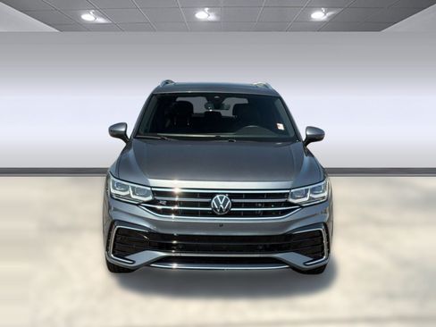 Used 2024 Volkswagen Tiguan SEL R-Line AWD/4WD image 10