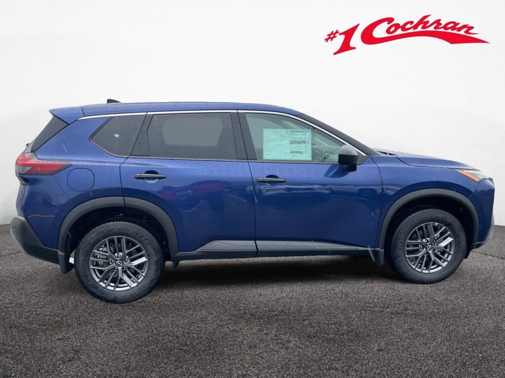 Used 2023 Nissan Rogue S AWD/4WD image 17