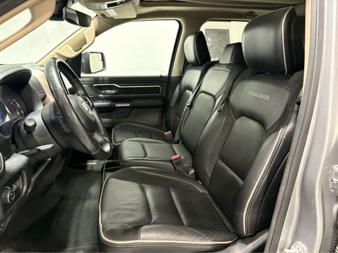 Used 2019 RAM 1500 Laramie AWD/4WD image 13