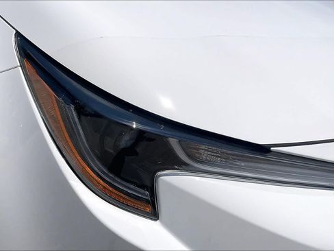 Used 2025 Toyota Corolla LE w/ LE Premium Package FWD image 26
