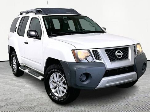 Used 2015 Nissan Xterra S image 1