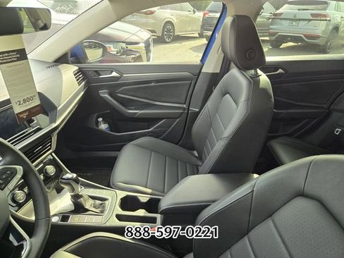 Certified 2024 Volkswagen Jetta SE FWD image 2