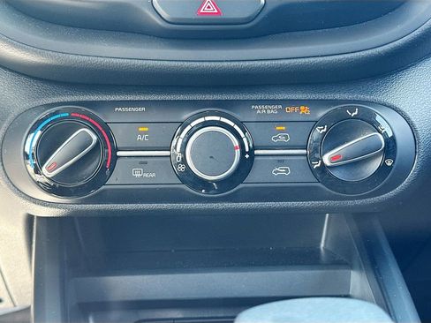 Used 2023 Kia Soul LX FWD image 15