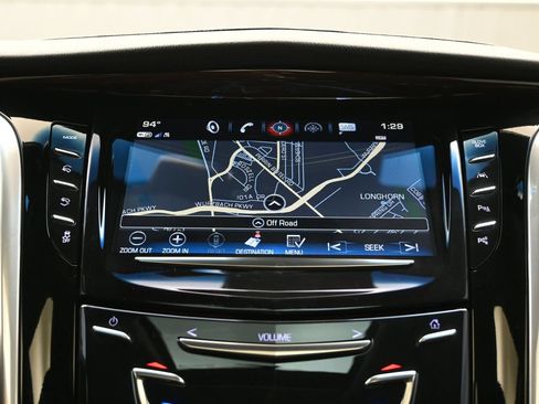 Used 2020 Cadillac Escalade Premium Luxury AWD/4WD image 30