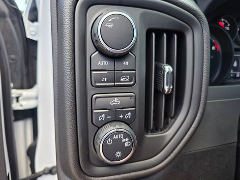 New 2026 Chevrolet Silverado 1500 Custom AWD/4WD image 13