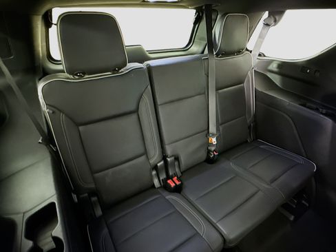 Used 2023 GMC Yukon SLT AWD/4WD image 29