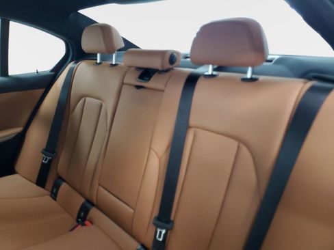 Used 2025 BMW 330i Sedan w/ Convenience Package image 26