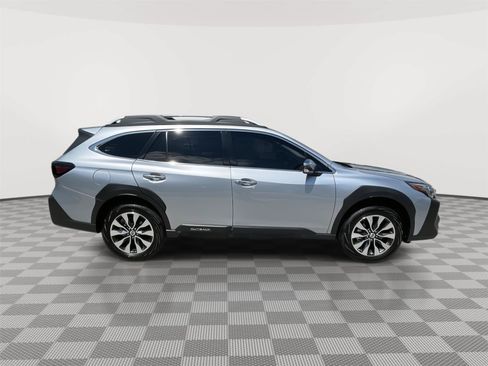 Used 2024 Subaru Outback Touring AWD/4WD image 14