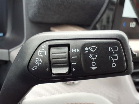 Used 2025 Ford Explorer Active w/ Active Comfort Package AWD/4WD image 28