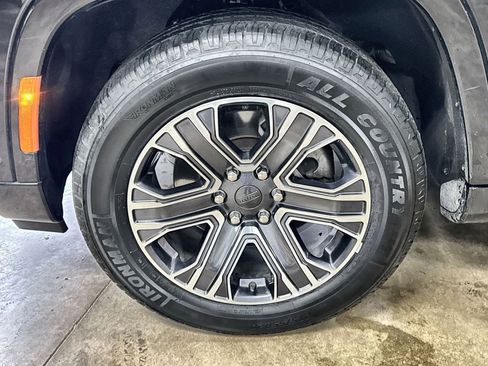 Used 2024 Jeep Wagoneer L Series II w/ Flexible Seating Group image 33