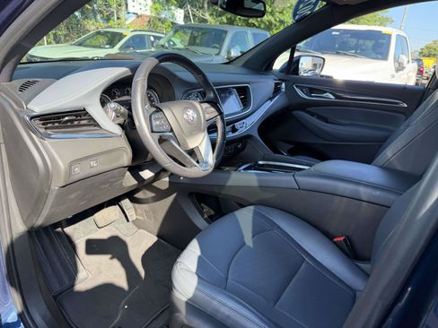 Used 2024 Buick Enclave Essence AWD/4WD image 11