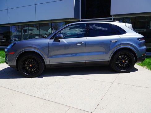 New 2026 Porsche Cayenne AWD/4WD image 2