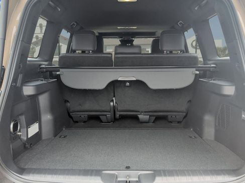Certified 2025 Lexus GX 550 AWD/4WD image 28