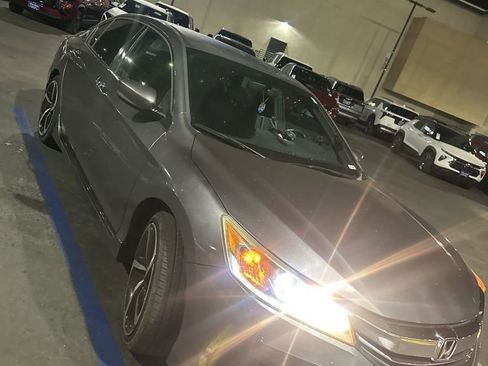 Used 2016 Honda Accord Sport image 10