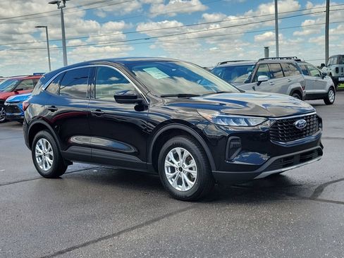 Certified 2023 Ford Escape Active w/ Tech Pack #2 AWD/4WD image 1