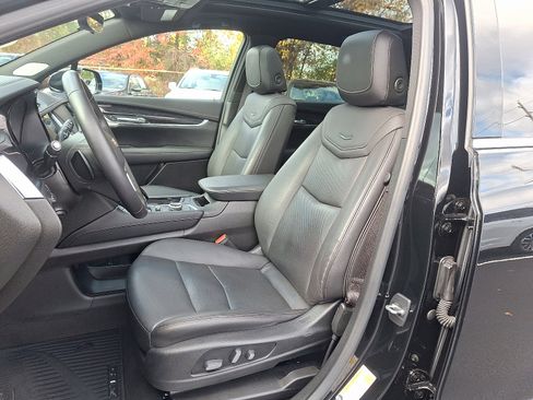 Certified 2021 Cadillac XT5 Premium Luxury image 16