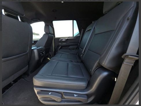 Used 2025 Chevrolet Tahoe LT AWD/4WD image 14