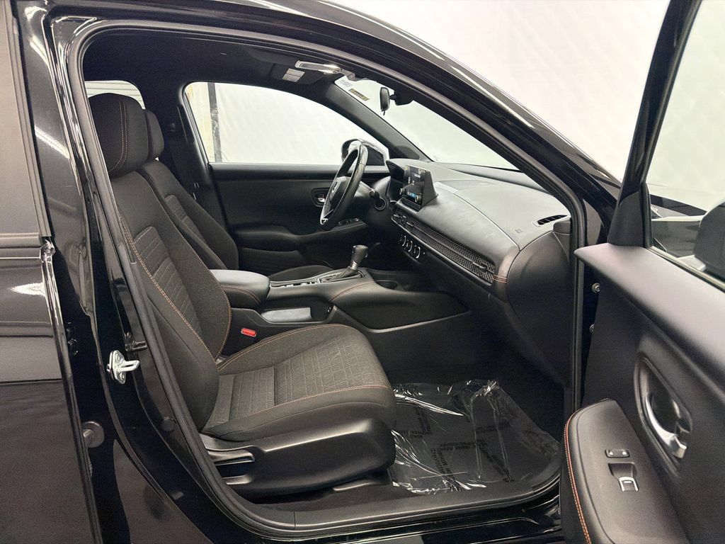 Used 2024 Honda HR-V Sport image 13