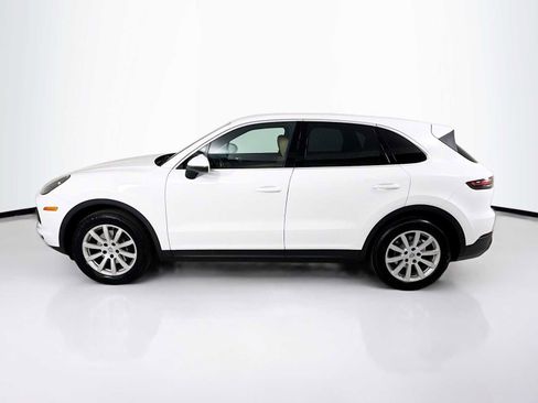 Certified 2019 Porsche Cayenne AWD/4WD image 2