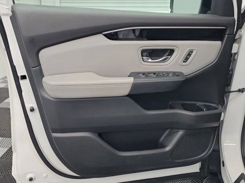 Used 2024 Honda Pilot EX-L image 18